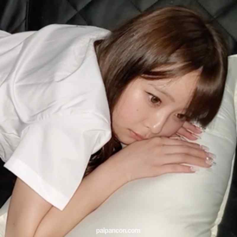 FC2-PPV-1940353 - 【個人撮影】色白清楚の美乳なあの子を犯して中出し cover.jpg
