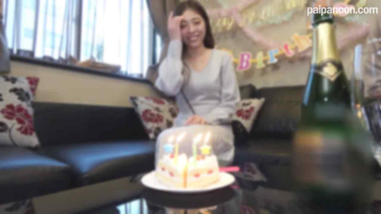 FC2-PPV-3337832 - 5/26まで1480pt！【顔出し】「自分にご褒美が欲しいです！」 仕事ばかりでプライベートが寂しい美人OLさんを、誕生日に隊員二人で盛大で濃厚に祝福！ thumbnail_1.jpg