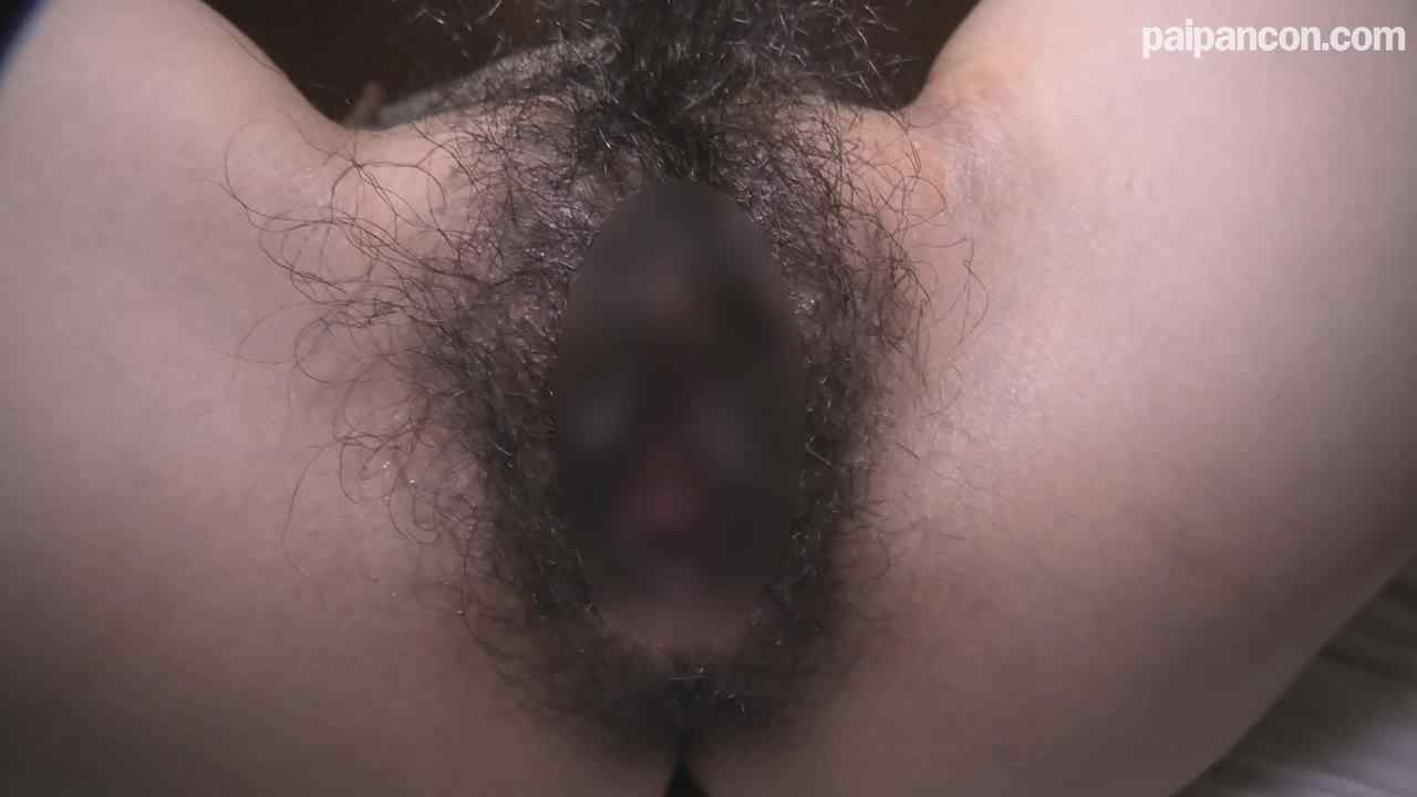 FC2-PPV-3510090 - ＜剛毛マンコのドスケベ妻＞憧れの制服を着てハメ撮り！マン汁大量分泌でグログロ膣に変身！オイルプレイでエロ尻見ながらバックピストン！ thumbnail_4.jpg