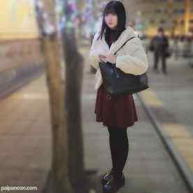 FC2-PPV-4134784 - 人生初の生挿入…制服の頃から美人に成長した18歳の中に cover.jpg