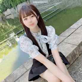 FC2-PPV-4583233 - 顔出し！3日間限定！！透明感がある愛らしい笑顔がこの上なく可愛い黒髪清楚の19歳の女大生！わかさ際立つ色白美肌を桃色に染め素直に反応する汚れない未成熟な身体にゴム無し膣内射精！！ cover.jpg