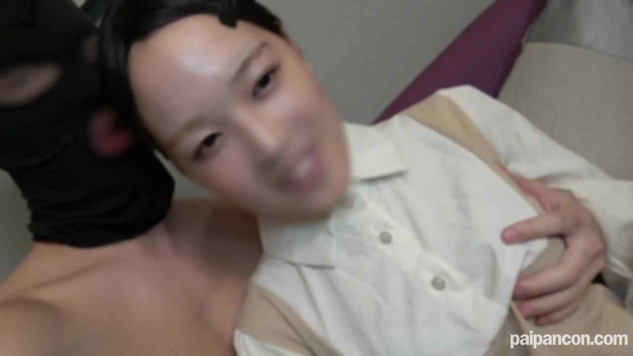 FC2-PPV-4616899 - 【初撮り】色白な肌とおわん型美乳の１８歳。経験人数１人のピュアな雰囲気とは裏腹に淫らなマンコの締め付け。２人同時で絶頂を迎える。 thumbnail_0.jpg